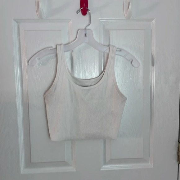 Wild Fable crop top - Picture 1 of 3